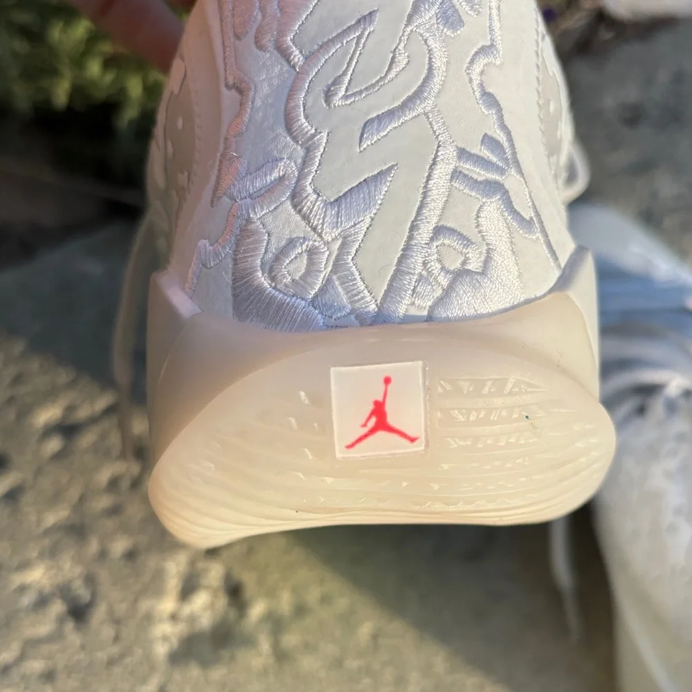 Nike Air Jordan Zion 3 White Vapor‎ Green Athletic Shoes